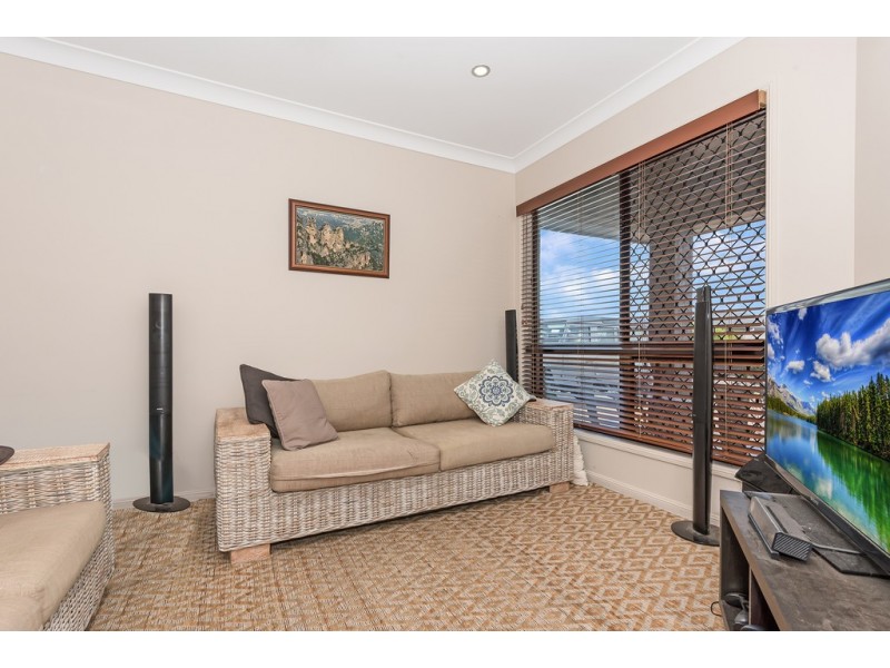 18 Dragon Flower Avenue, Mount Low QLD 4818