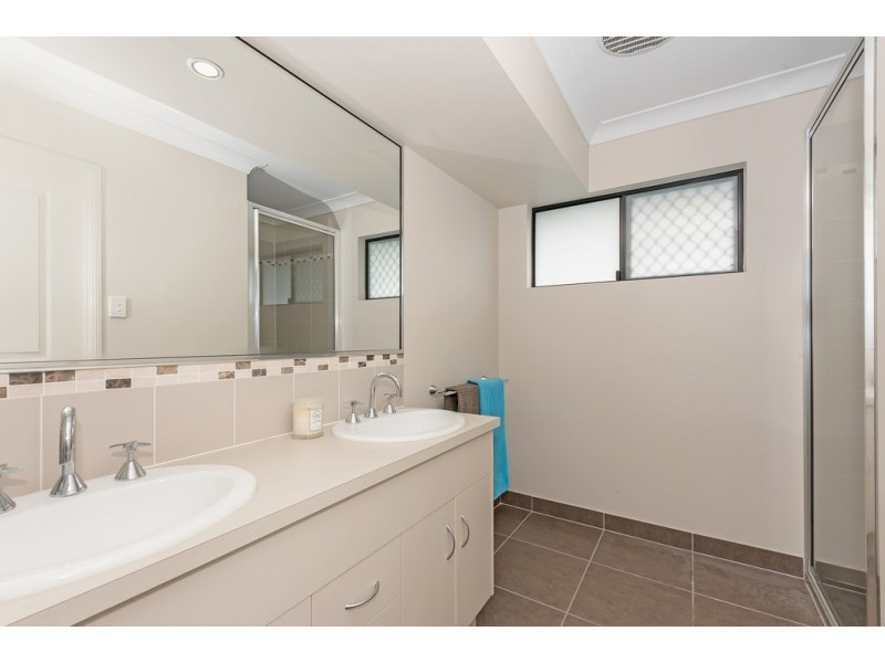 18 Dragon Flower Avenue, Mount Low QLD 4818