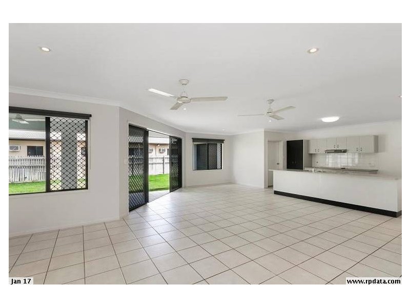 47 Greentree Circuit, Bushland Beach QLD 4818