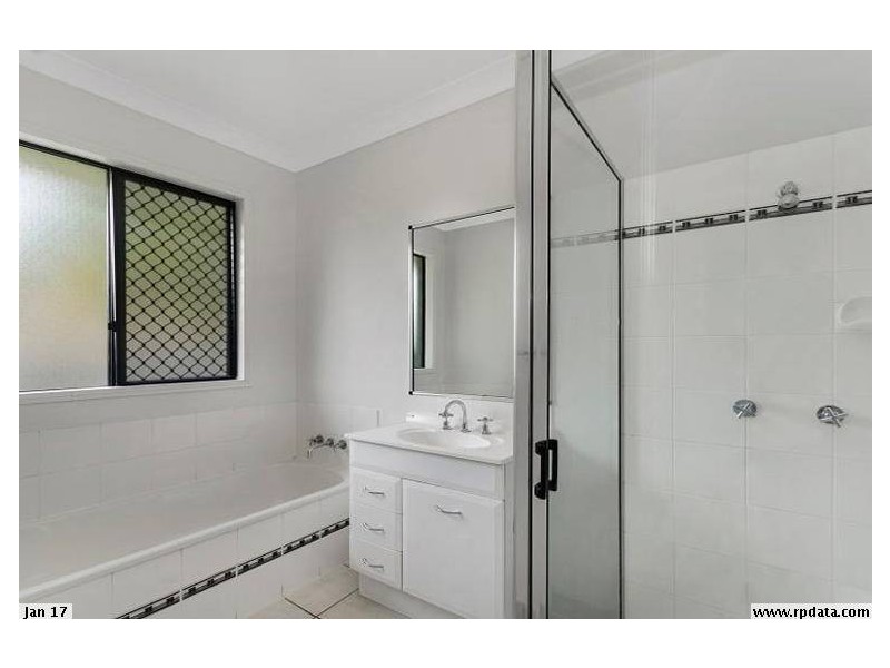 47 Greentree Circuit, Bushland Beach QLD 4818