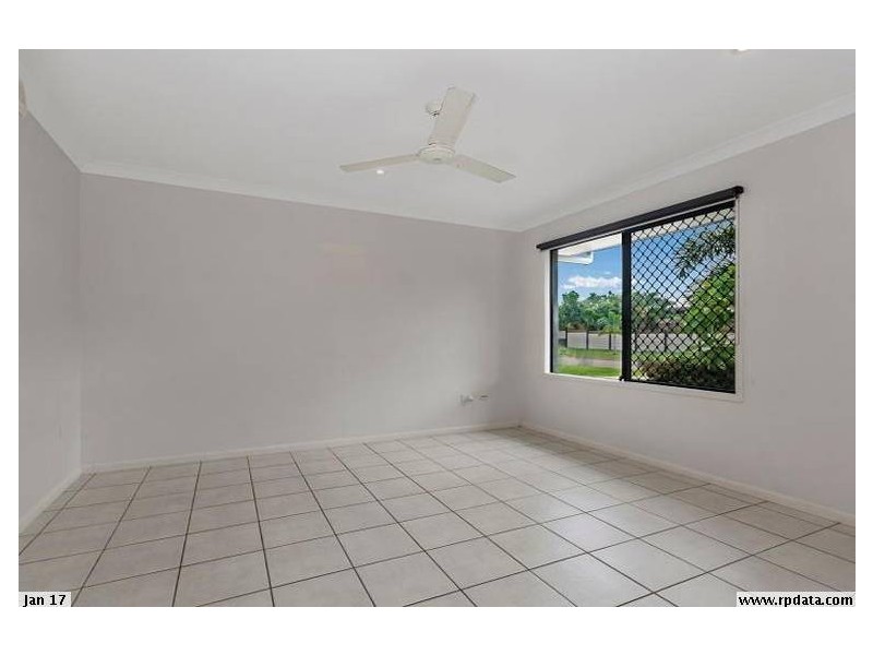 47 Greentree Circuit, Bushland Beach QLD 4818