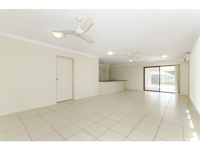 65 Daintree Drive, Bushland Beach QLD 4818