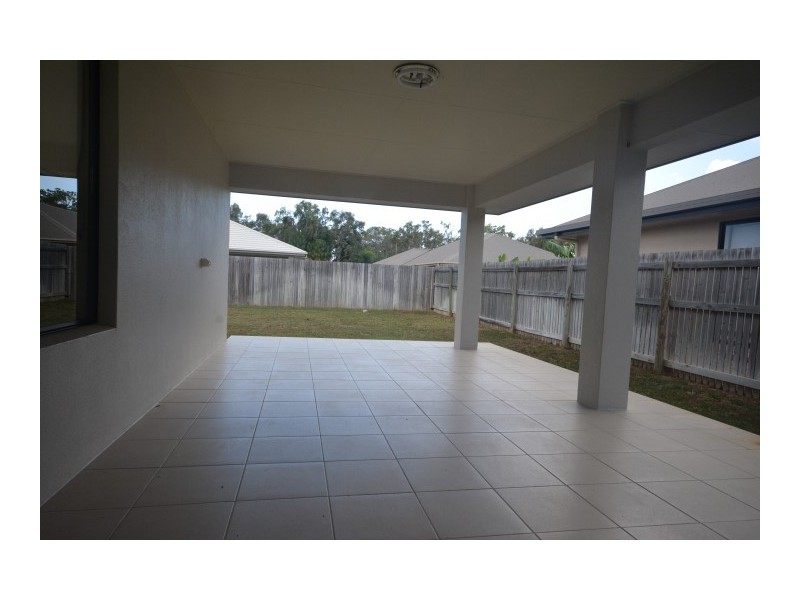 65 Daintree Drive, Bushland Beach QLD 4818