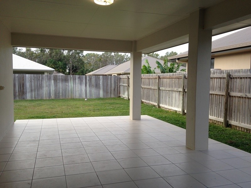 65 Daintree Drive, Bushland Beach QLD 4818