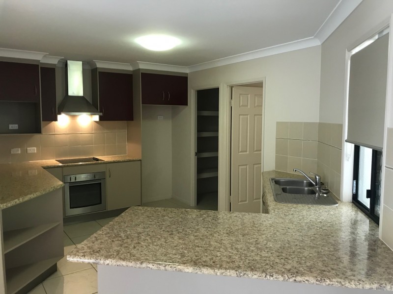 2/16 Marita Court, Bushland Beach QLD 4818
