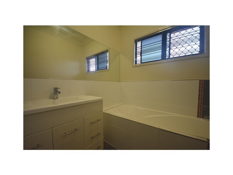 34 Dampier Crescent, Burdell QLD 4818