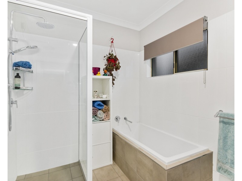 17 Mahogany Court, Bushland Beach QLD 4818