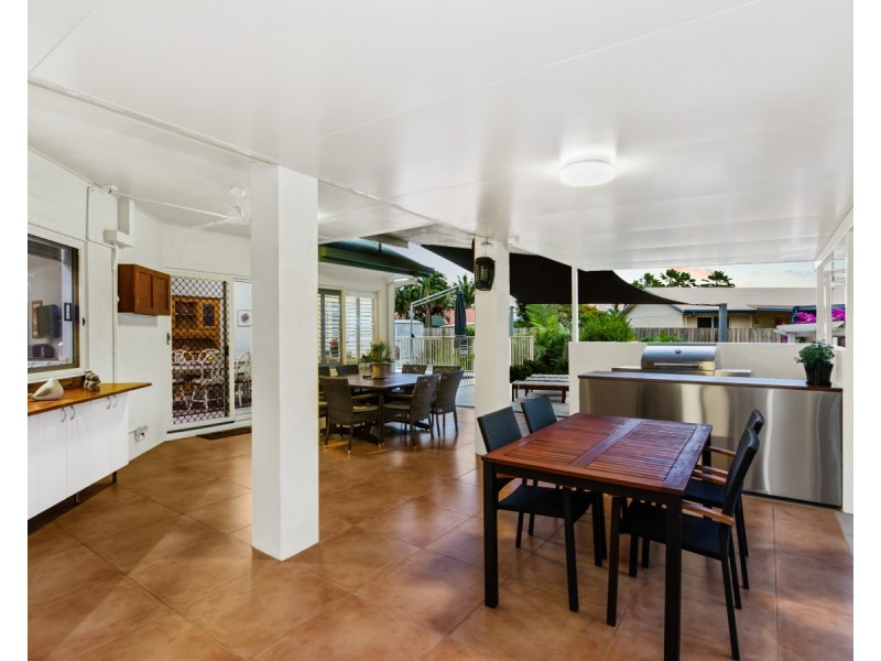 17 Mahogany Court, Bushland Beach QLD 4818