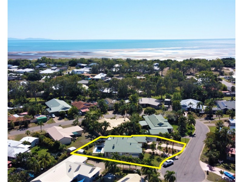 17 Mahogany Court, Bushland Beach QLD 4818
