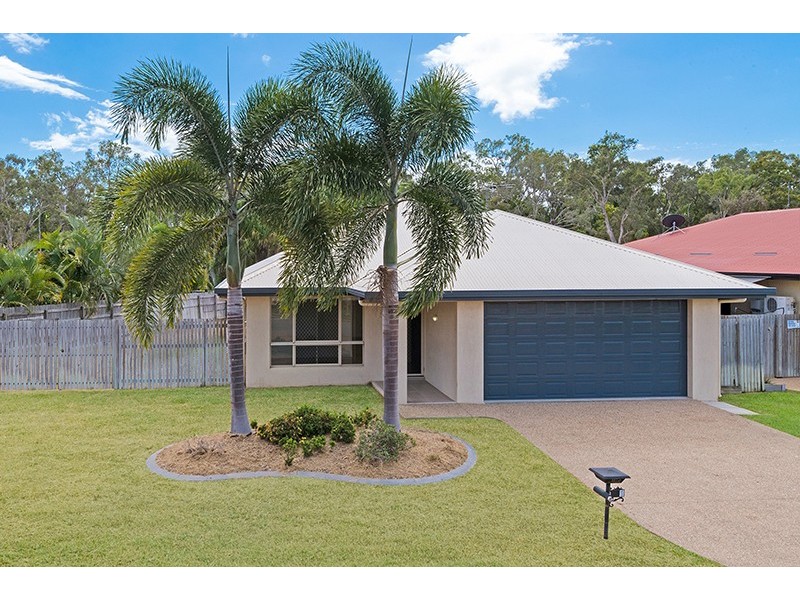 1 Currawinya Court, Bushland Beach QLD 4818