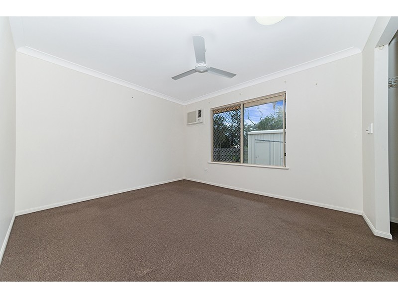 1 Currawinya Court, Bushland Beach QLD 4818