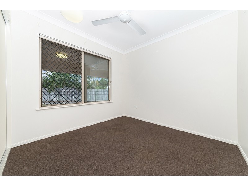 1 Currawinya Court, Bushland Beach QLD 4818