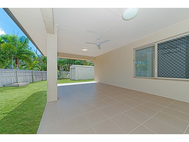 1 Currawinya Court, Bushland Beach QLD 4818