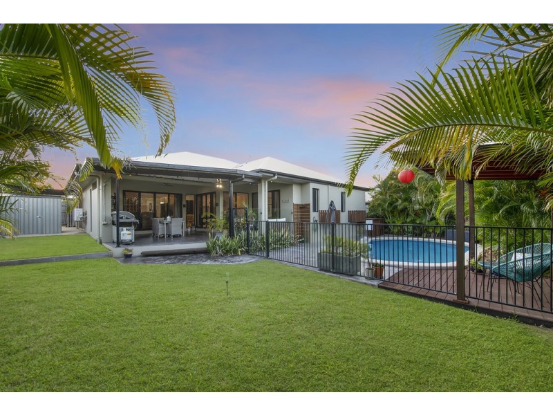13 Shutehaven Circuit, Bushland Beach QLD 4818