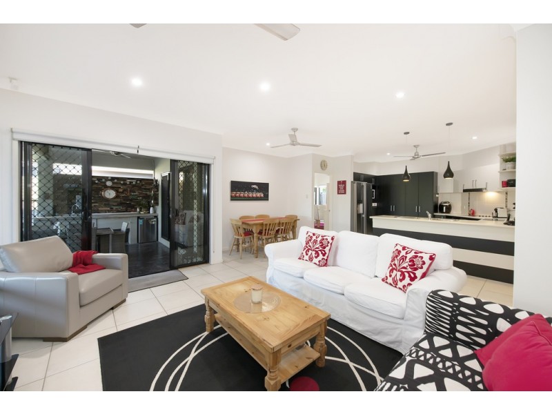 13 Shutehaven Circuit, Bushland Beach QLD 4818