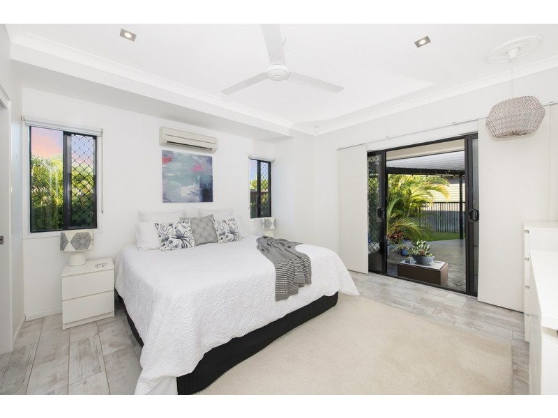 13 Shutehaven Circuit, Bushland Beach QLD 4818