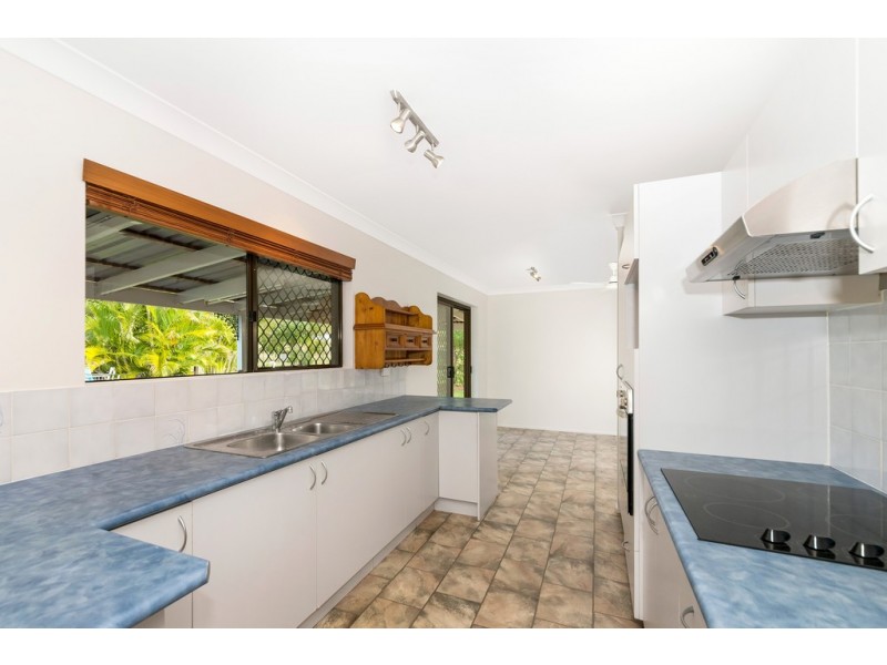 8 Kilcora Street, Mount Low QLD 4818