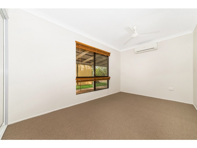 8 Kilcora Street, Mount Low QLD 4818