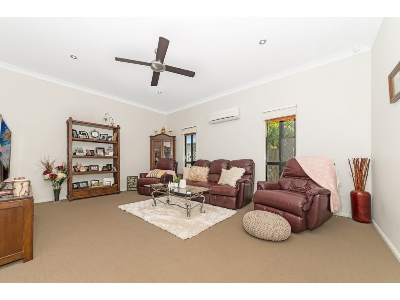 6 Currawinya Court, Bushland Beach QLD 4818