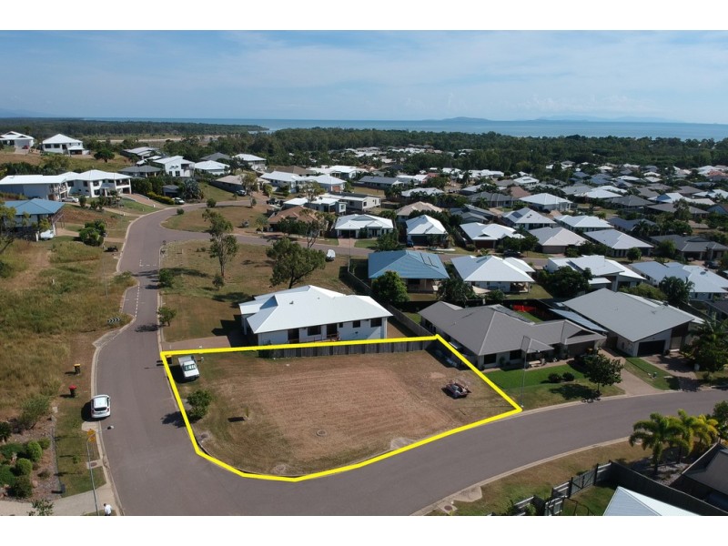 36 Shutehaven Circuit, Bushland Beach QLD 4818
