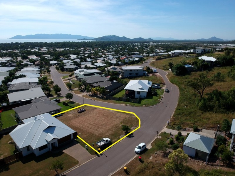 36 Shutehaven Circuit, Bushland Beach QLD 4818