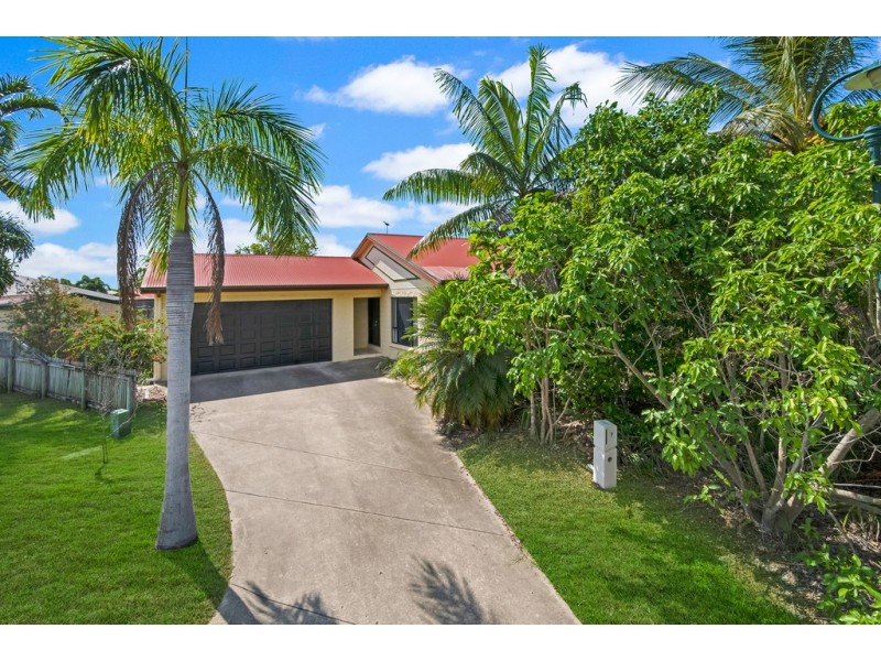 9 Luke Court, Bushland Beach QLD 4818