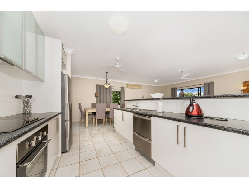 9 Luke Court, Bushland Beach QLD 4818