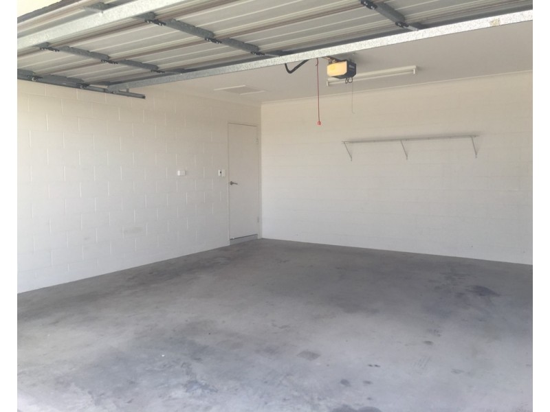 74 Shoalmarra Drive, Mount Low QLD 4818