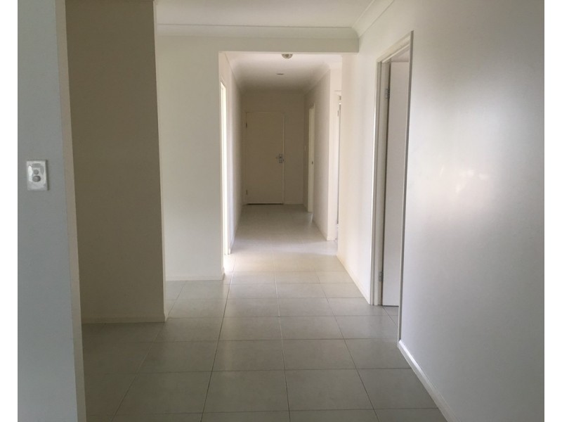 74 Shoalmarra Drive, Mount Low QLD 4818