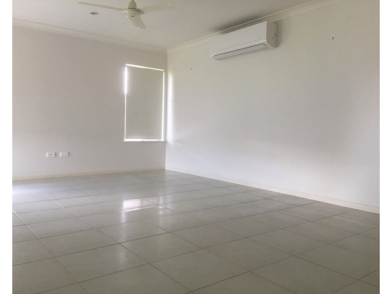 74 Shoalmarra Drive, Mount Low QLD 4818