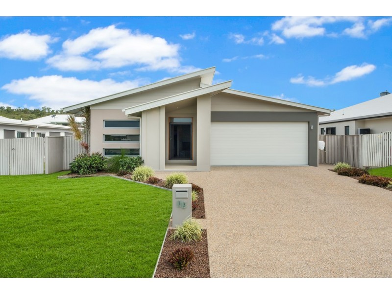 13 Hillock Crescent, Bushland Beach QLD 4818