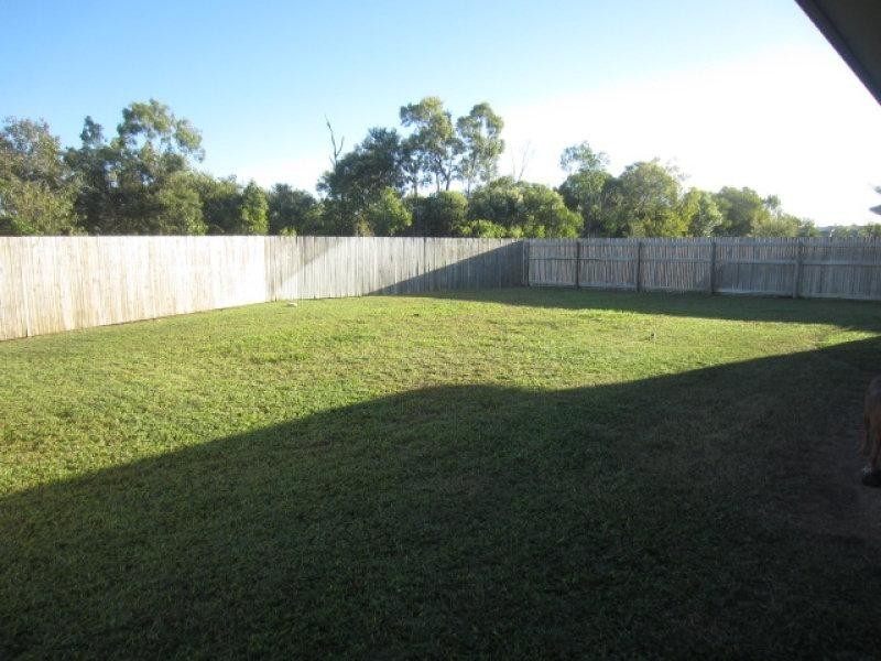 30 Kirrama Court, Bushland Beach QLD 4818