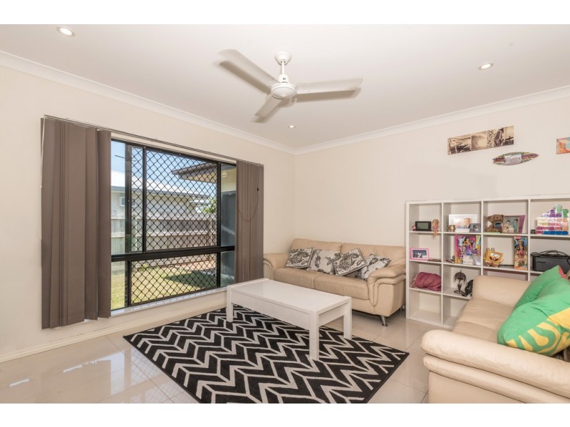 30 Kirrama Court, Bushland Beach QLD 4818