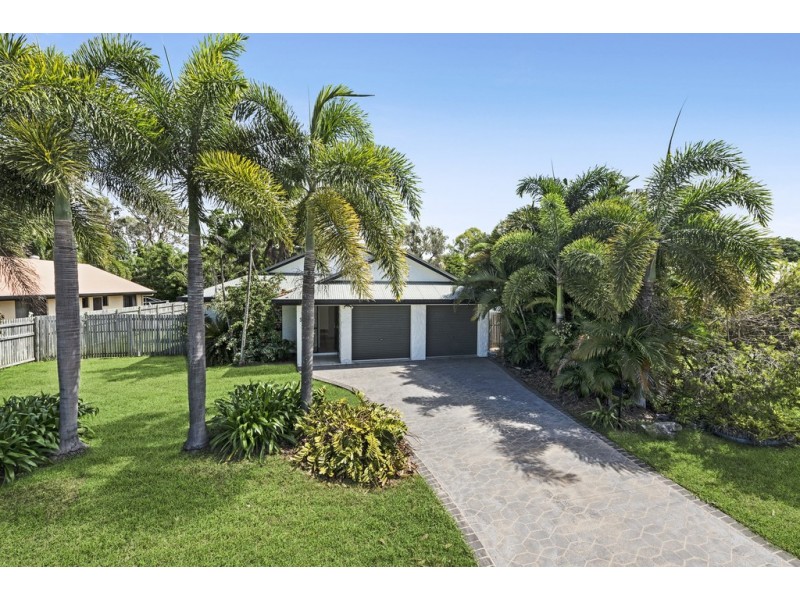 9 Pacific Avenue, Bushland Beach QLD 4818