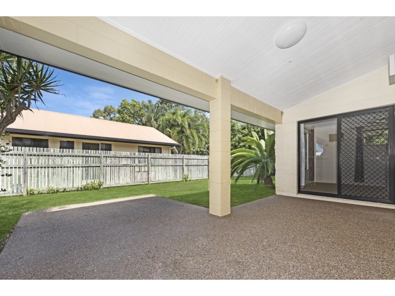 9 Pacific Avenue, Bushland Beach QLD 4818