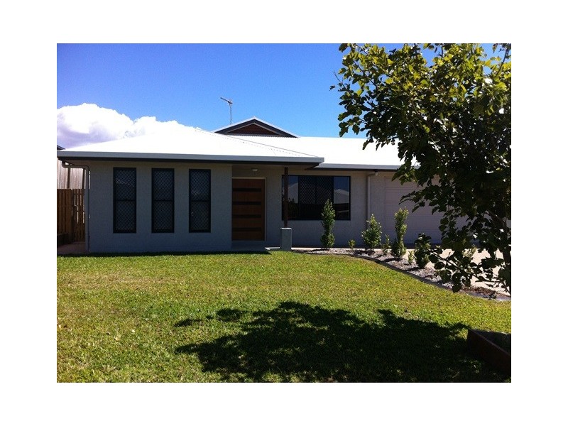 20 Yanooa Court, Bushland Beach QLD 4818