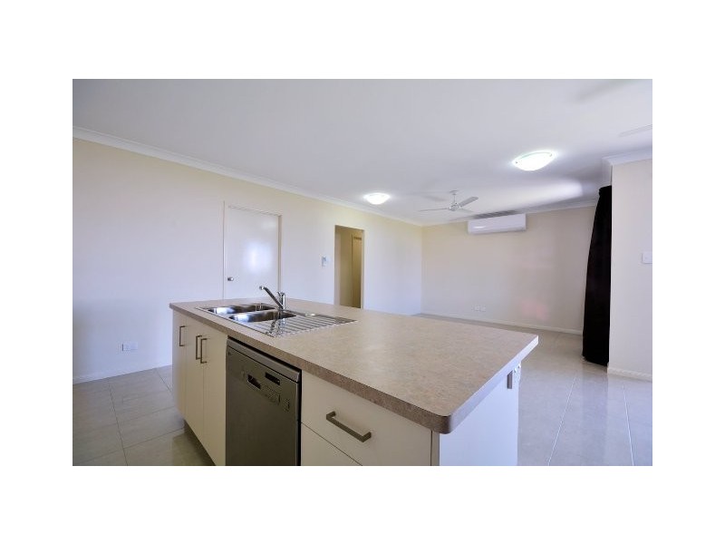 20 Yanooa Court, Bushland Beach QLD 4818