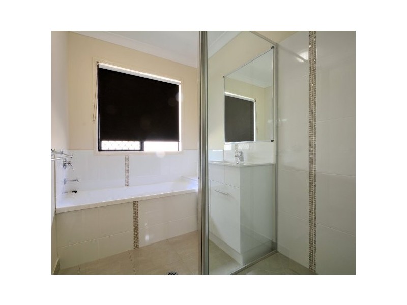 20 Yanooa Court, Bushland Beach QLD 4818