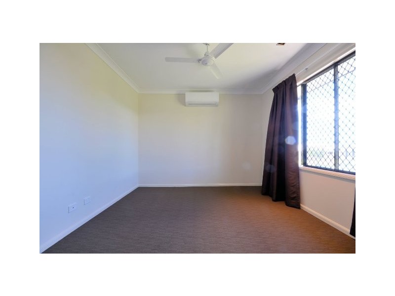 20 Yanooa Court, Bushland Beach QLD 4818