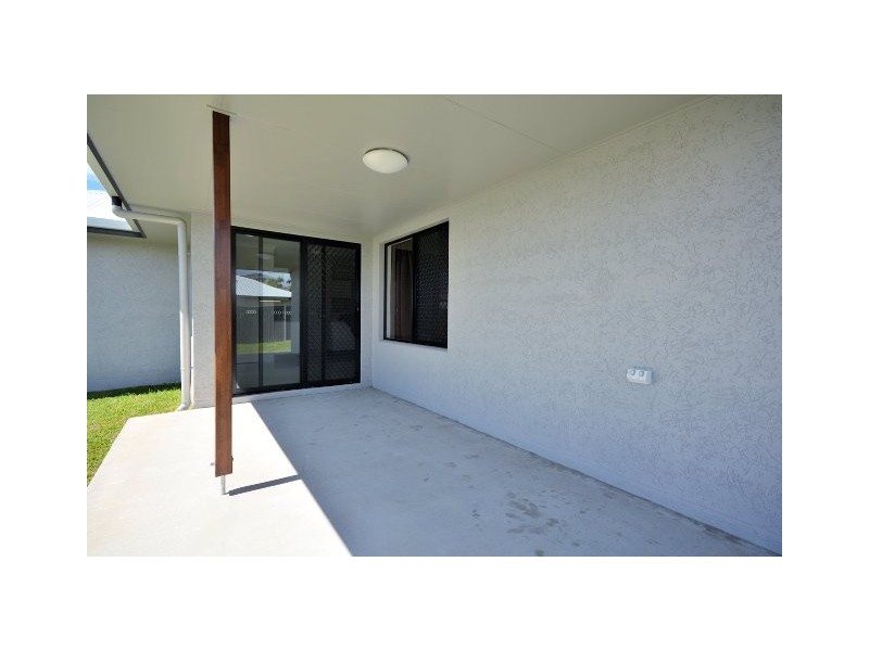 20 Yanooa Court, Bushland Beach QLD 4818