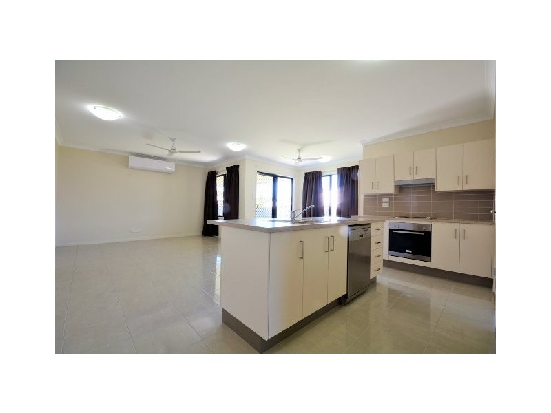 20 Yanooa Court, Bushland Beach QLD 4818