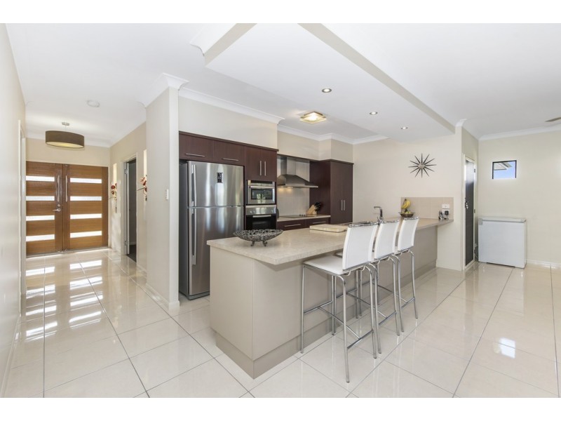 16 Dugong Court, Bushland Beach QLD 4818