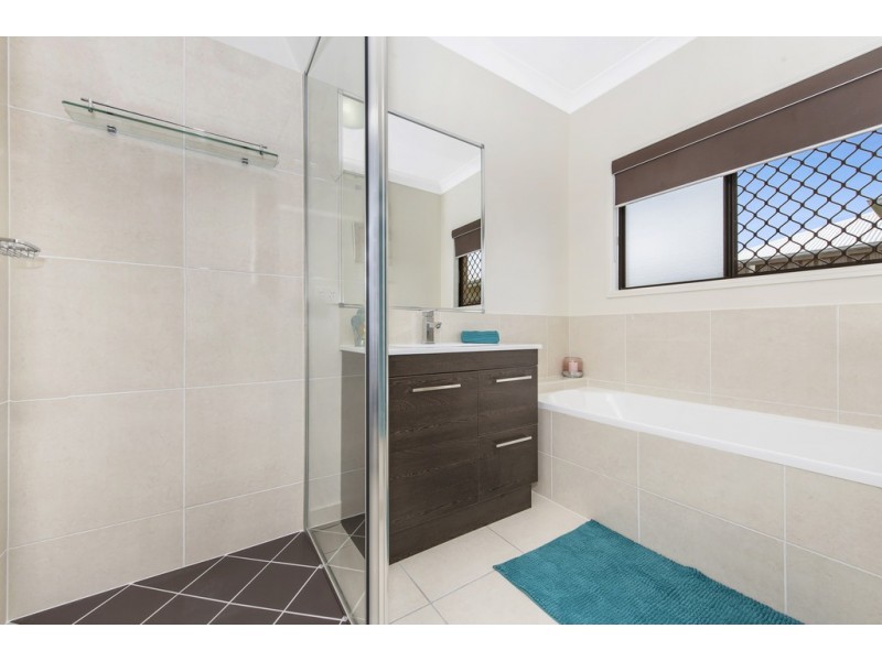 16 Dugong Court, Bushland Beach QLD 4818