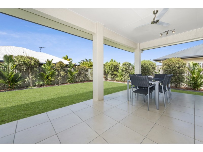 16 Dugong Court, Bushland Beach QLD 4818