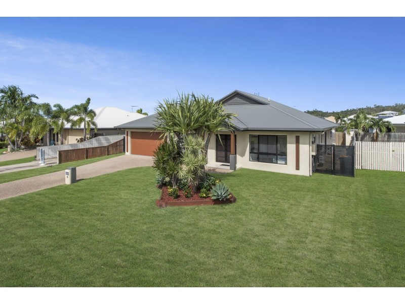 16 Dugong Court, Bushland Beach QLD 4818