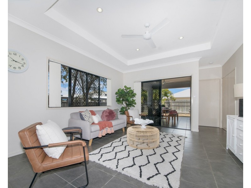 34 Dampier Crescent, Burdell QLD 4818