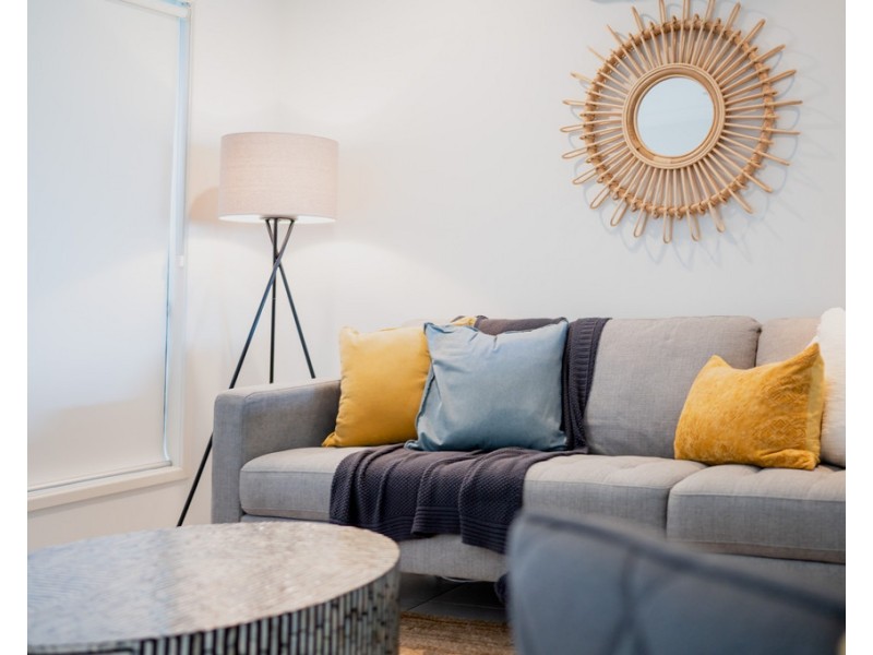 24 Newbury Drive, Mount Low QLD 4818