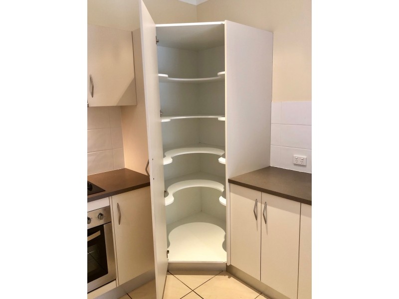 27 Hillock Crescent, Bushland Beach QLD 4818