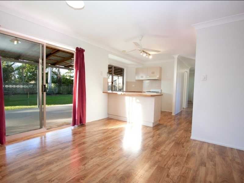 12 Barnaby Court, Burdell QLD 4818