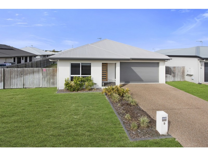 9 Sunburst Street, Mount Low QLD 4818